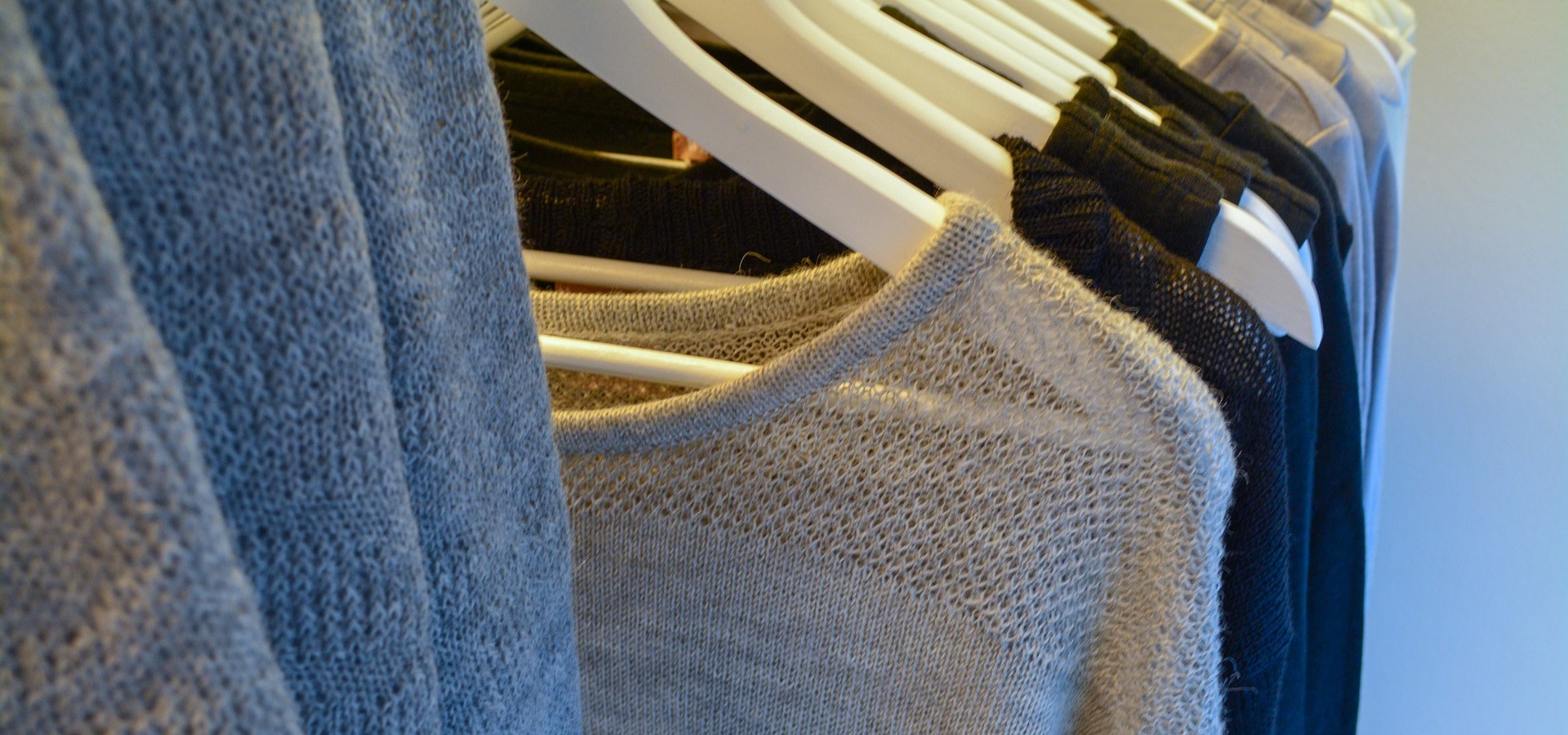 世界の架け橋となり、人々をつなぐ。